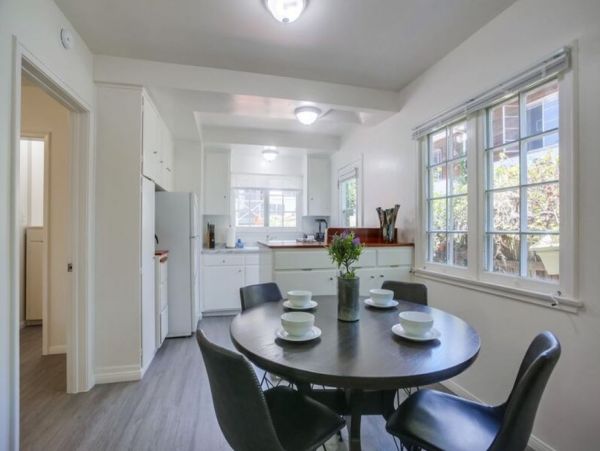 La Jolla Vacation Rental Sleeps 10 - Less than a Block from Beach