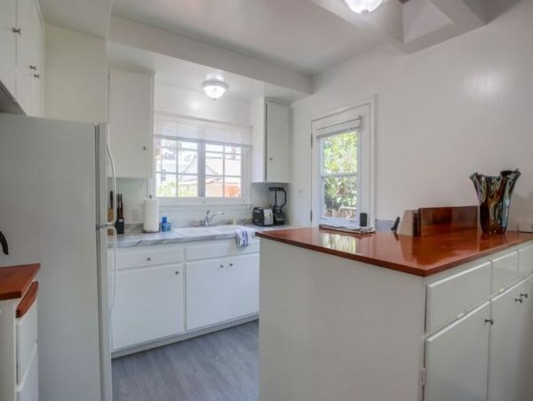 La Jolla Vacation Rental Sleeps 10 - Less than a Block from Beach