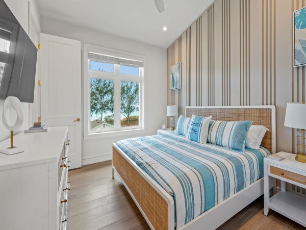 Bradenton Beach Luxury Vacation Home Seven Bedroom Walk to Beach