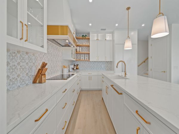 Bradenton Beach Luxury Vacation Home Seven Bedroom Walk to Beach