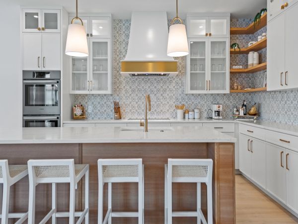 Bradenton Beach Luxury Vacation Home Seven Bedroom Walk to Beach