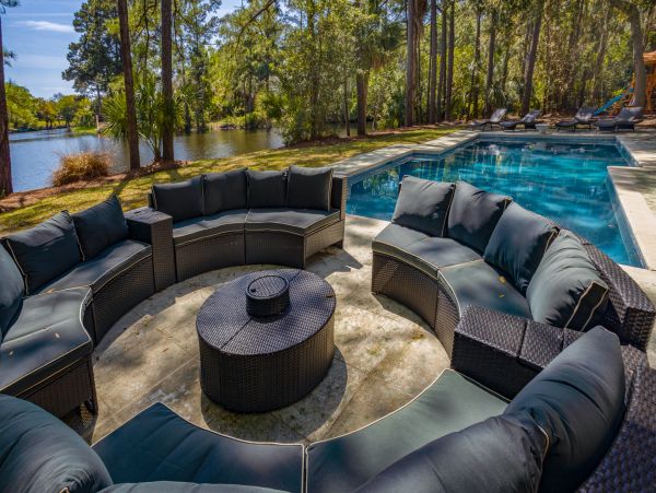 Stunning Pool Home with 7 Bedrooms in Hilton Head Island