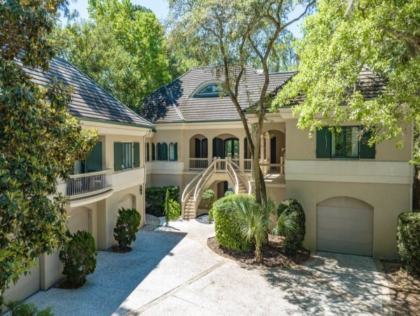 Stunning Pool Home with 7 Bedrooms in Hilton Head Island