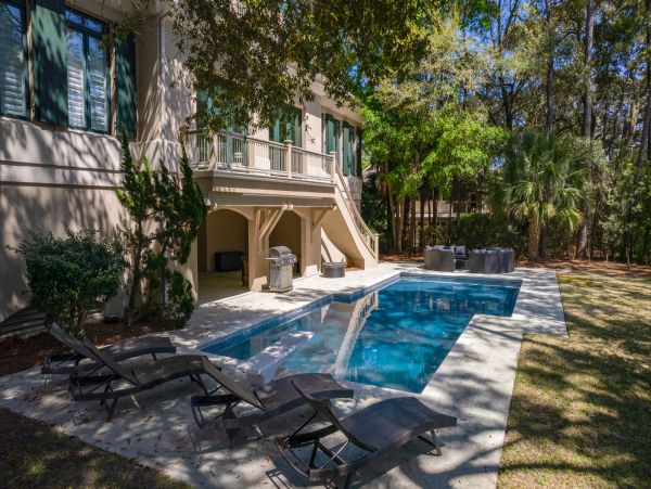 Stunning Pool Home with 7 Bedrooms in Hilton Head Island