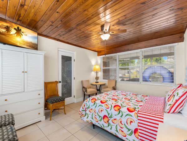 St. Pete Vacation Home Five Bedroom