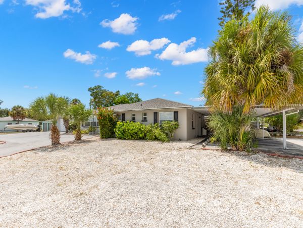 St. Pete Vacation Home Five Bedroom