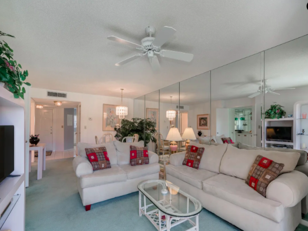 Charming Ground-Floor Condo with Pool & Patio