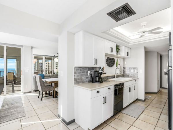 Gorgeous Condo with 2 Bedrooms & Amazing Views