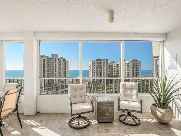 Gorgeous Condo with 2 Bedrooms & Amazing Views