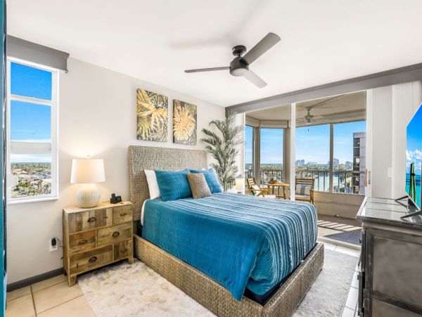 Gorgeous Condo with 2 Bedrooms & Amazing Views
