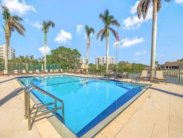 Gorgeous Condo with 2 Bedrooms & Amazing Views