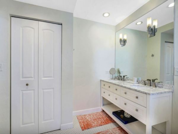 Olde Naples Three Bedroom Vacation Cottage
