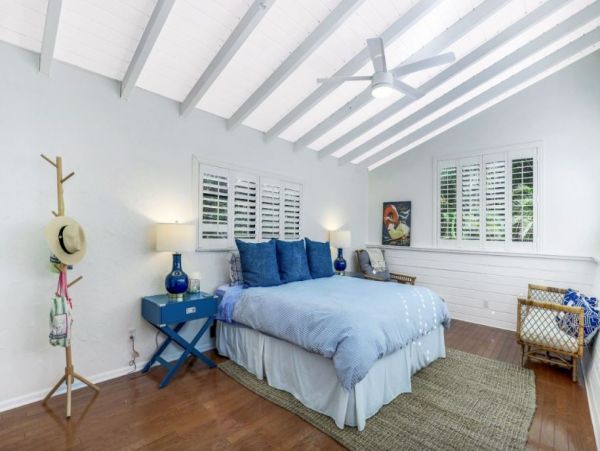 Olde Naples Three Bedroom Vacation Cottage