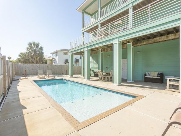 Pensacola Beach Vacation Home Four Bedroom Walk to Beach