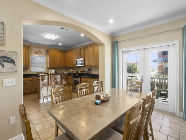 Pensacola Beach Vacation Home Four Bedroom Walk to Beach