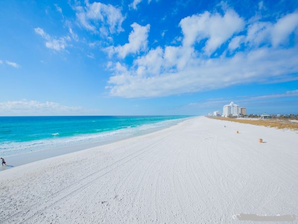 Pensacola Beach Vacation Home Four Bedroom Walk to Beach