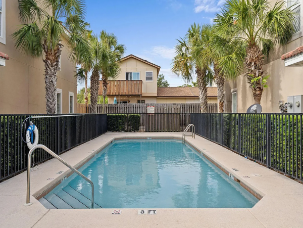 Lovely Townhome with 4 Bedrooms in Panama City Beach