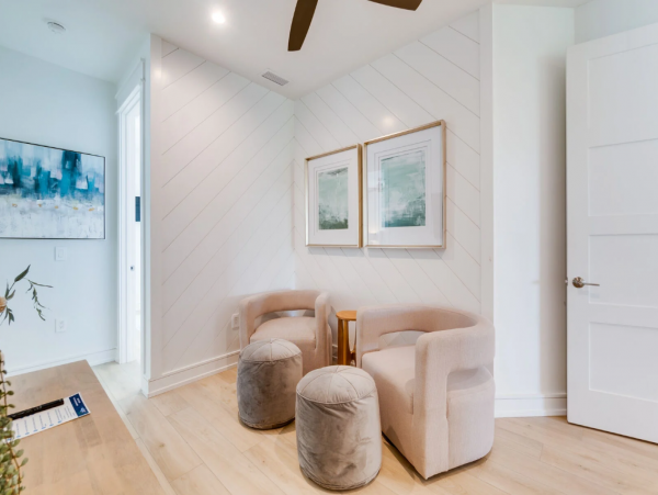 Luxury Waterfront Vacation Home with Pool in Anna Maria Sleeps 8