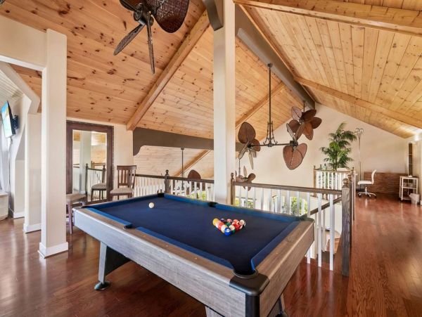 Luxury 7 Bedroom Estate Overlooking the Ocean