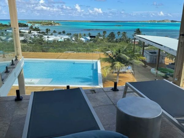Exuma Luxury Vacation Rental - Caribbean Estate with Pool & Ocean Views