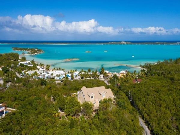 Exuma Luxury Vacation Rental - Caribbean Estate with Pool & Ocean Views