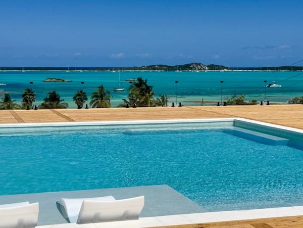 Exuma Luxury Vacation Rental - Caribbean Estate with Pool & Ocean Views