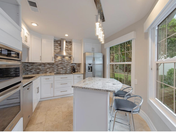 Luxurious 3-Bedroom Condo Near Mercato & Vanderbilt Beach