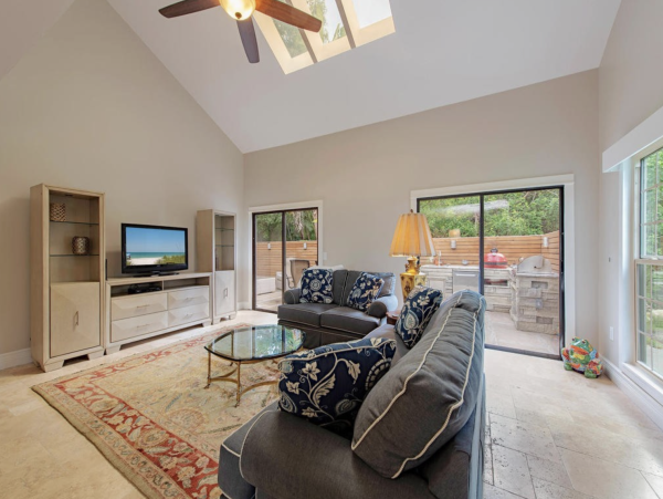 Luxurious 3-Bedroom Condo Near Mercato & Vanderbilt Beach