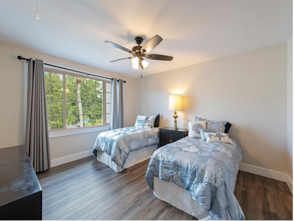 Luxurious 3-Bedroom Condo Near Mercato & Vanderbilt Beach