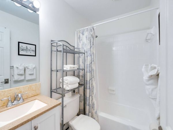 Sanibel Vacation Condo Two Bedroom Walk to Beach