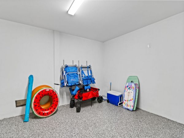 Bradenton Beach Vacation Rental Luxury 7-Bedroom Anna Maria Island Home with Pool & Rooftop Deck