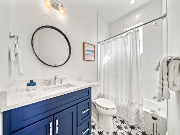 Bradenton Beach Vacation Rental Luxury 7-Bedroom Anna Maria Island Home with Pool & Rooftop Deck