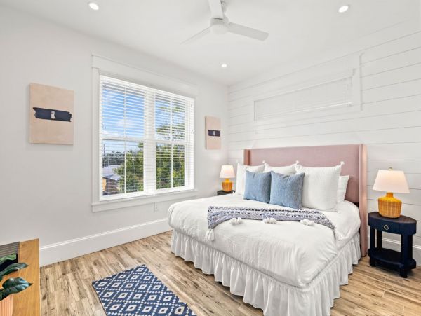 Bradenton Beach Vacation Rental Luxury 7-Bedroom Anna Maria Island Home with Pool & Rooftop Deck