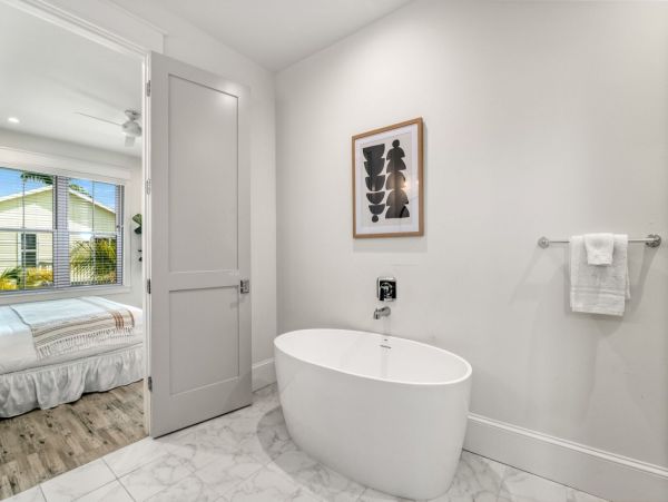 Bradenton Beach Vacation Rental Luxury 7-Bedroom Anna Maria Island Home with Pool & Rooftop Deck