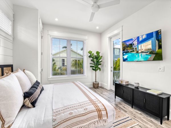 Bradenton Beach Vacation Rental Luxury 7-Bedroom Anna Maria Island Home with Pool & Rooftop Deck