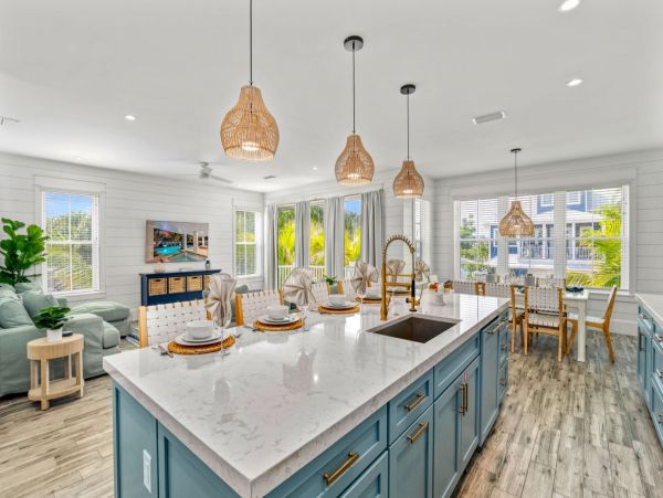 Bradenton Beach Vacation Rental Luxury 7-Bedroom Anna Maria Island Home with Pool & Rooftop Deck