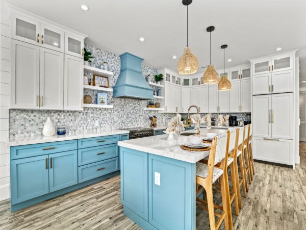 Bradenton Beach Vacation Rental Luxury 7-Bedroom Anna Maria Island Home with Pool & Rooftop Deck