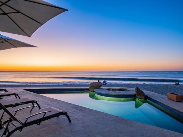 Amazing Beachfront 6 Bedroom Villa in Los Cabos