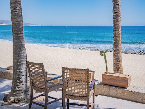 Amazing Beachfront 6 Bedroom Villa in Los Cabos