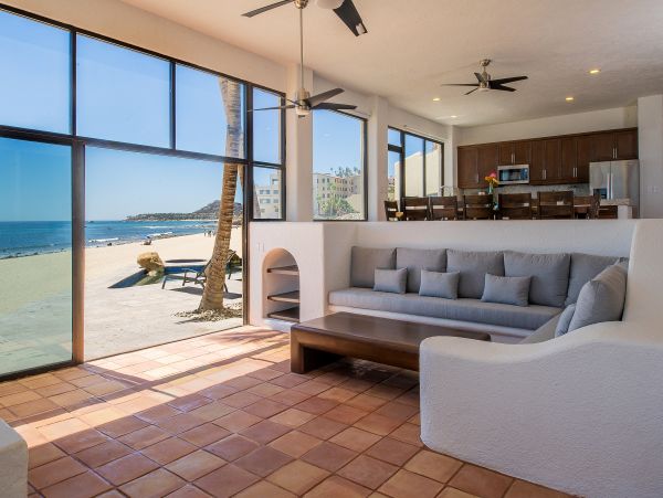 Amazing Beachfront 6 Bedroom Villa in Los Cabos