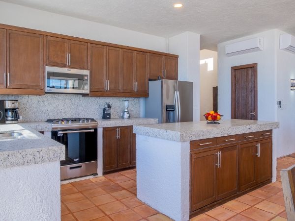 Amazing Beachfront 6 Bedroom Villa in Los Cabos