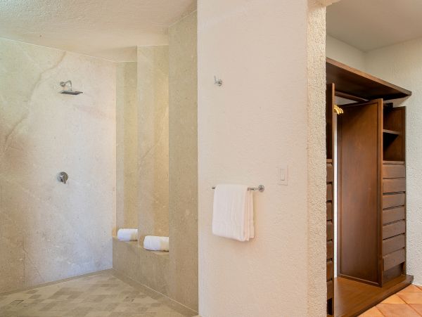 Amazing Beachfront 6 Bedroom Villa in Los Cabos