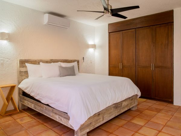 Amazing Beachfront 6 Bedroom Villa in Los Cabos