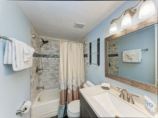 Bradenton Beach Vacation Condo Bay Views Two Bedroom
