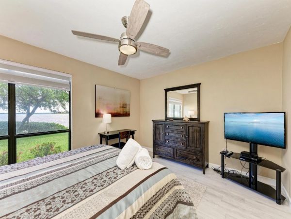 Bradenton Beach Vacation Condo Bay Views Two Bedroom