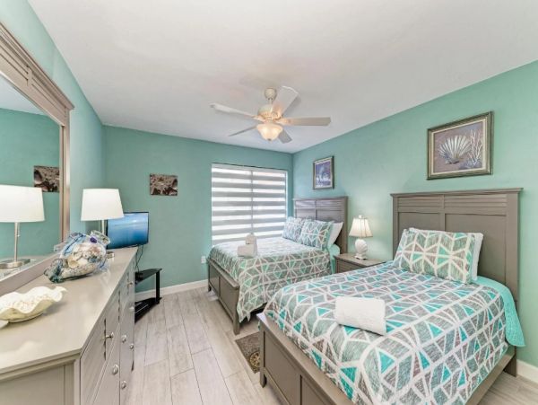 Bradenton Beach Vacation Condo Bay Views Two Bedroom