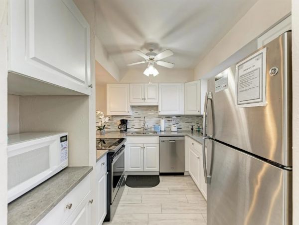 Bradenton Beach Vacation Condo Bay Views Two Bedroom