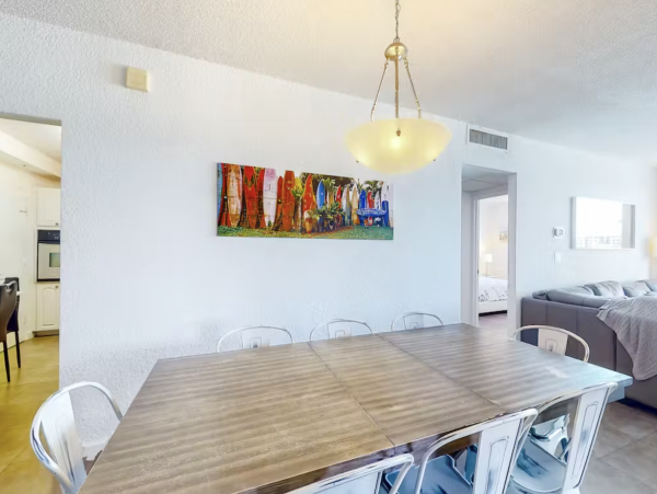 Oceanview Vacation Condo in Hollywood Sleeps Seven Guests