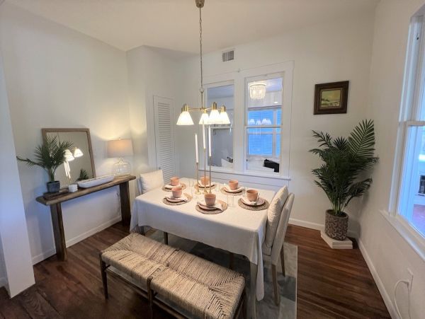 Lovely Vacation Cottage in Anna Maria Steps from Beach