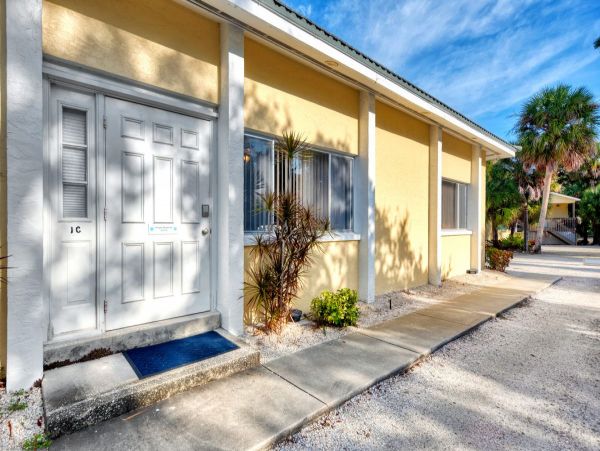 Lovely Siesta Key Condo with Great Amenities